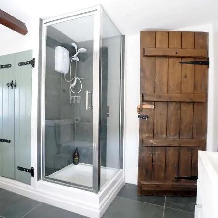 Pass The Keys Cosy 2 Bed, 2 Bath In Rural Lake District Ambleside